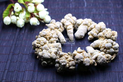 三七粉一天能吃多少？